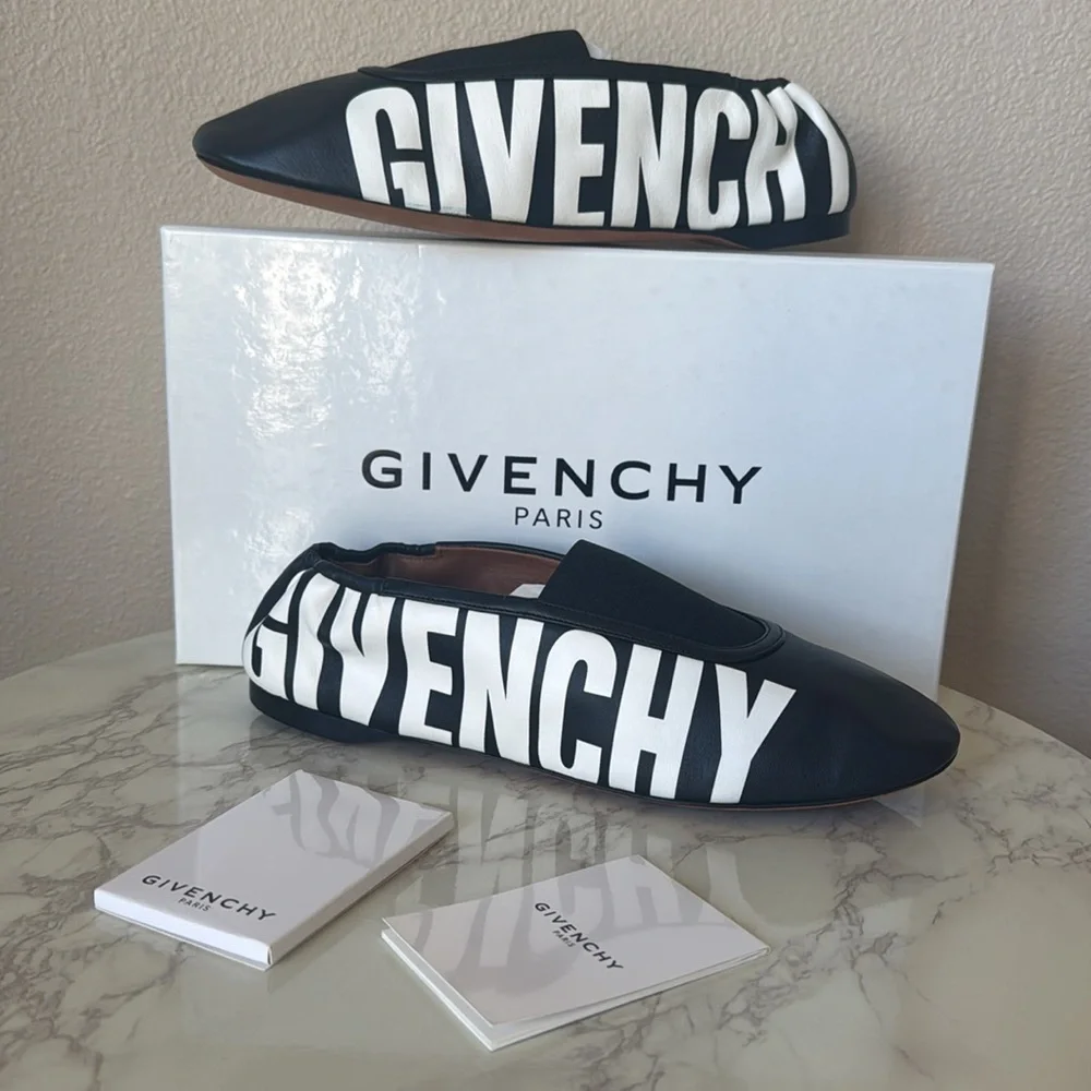 Givenchy Paris Rivington Flats - Picture 8 of 16